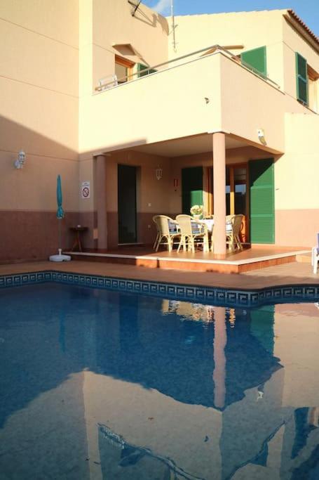 Spectacular Villa With Swimmingpool In Cala Blanca Кала-Бланка Экстерьер фото